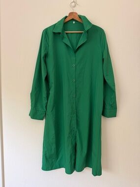 Unbranded Kelly Green Button Shirt Dress Size Medium M Collared Quiet Luxury